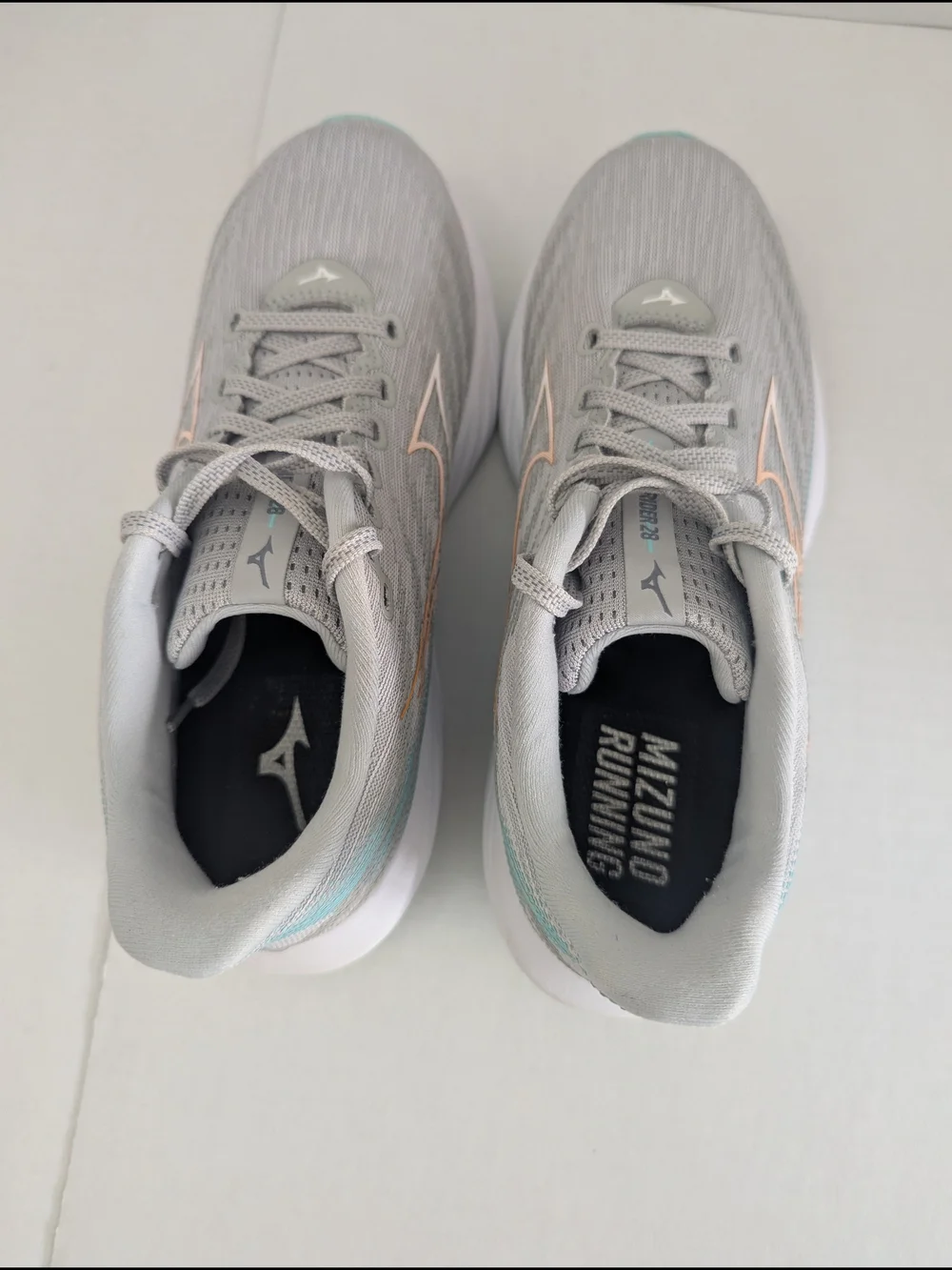 Mizuno Wave Rider 28 Womens Running Shoe Harbor Mist/ White/ Aruba Blue Size 8.5